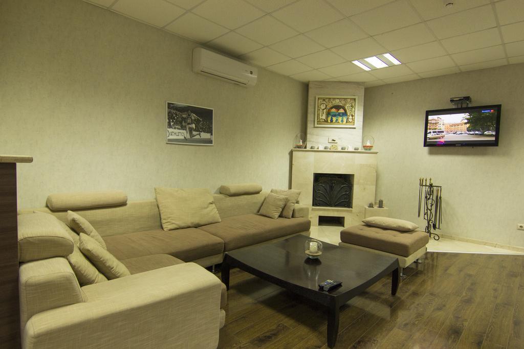 Athletics Hotel Tbiliszi Kültér fotó